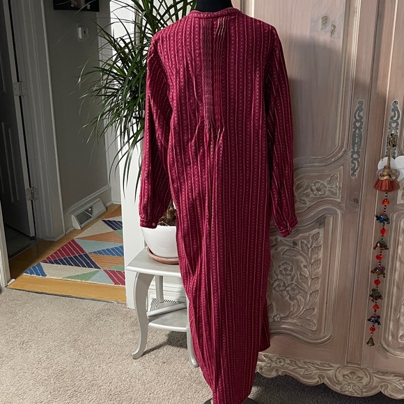 vintage L.L. Bean Dobby Pintuck flannel nightgown in a red striped pattern. - Picture 3 of 8